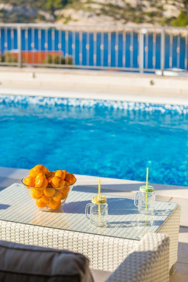 Villa Diomedes With The Sea View And The Pool Rogoznica  Buitenkant foto