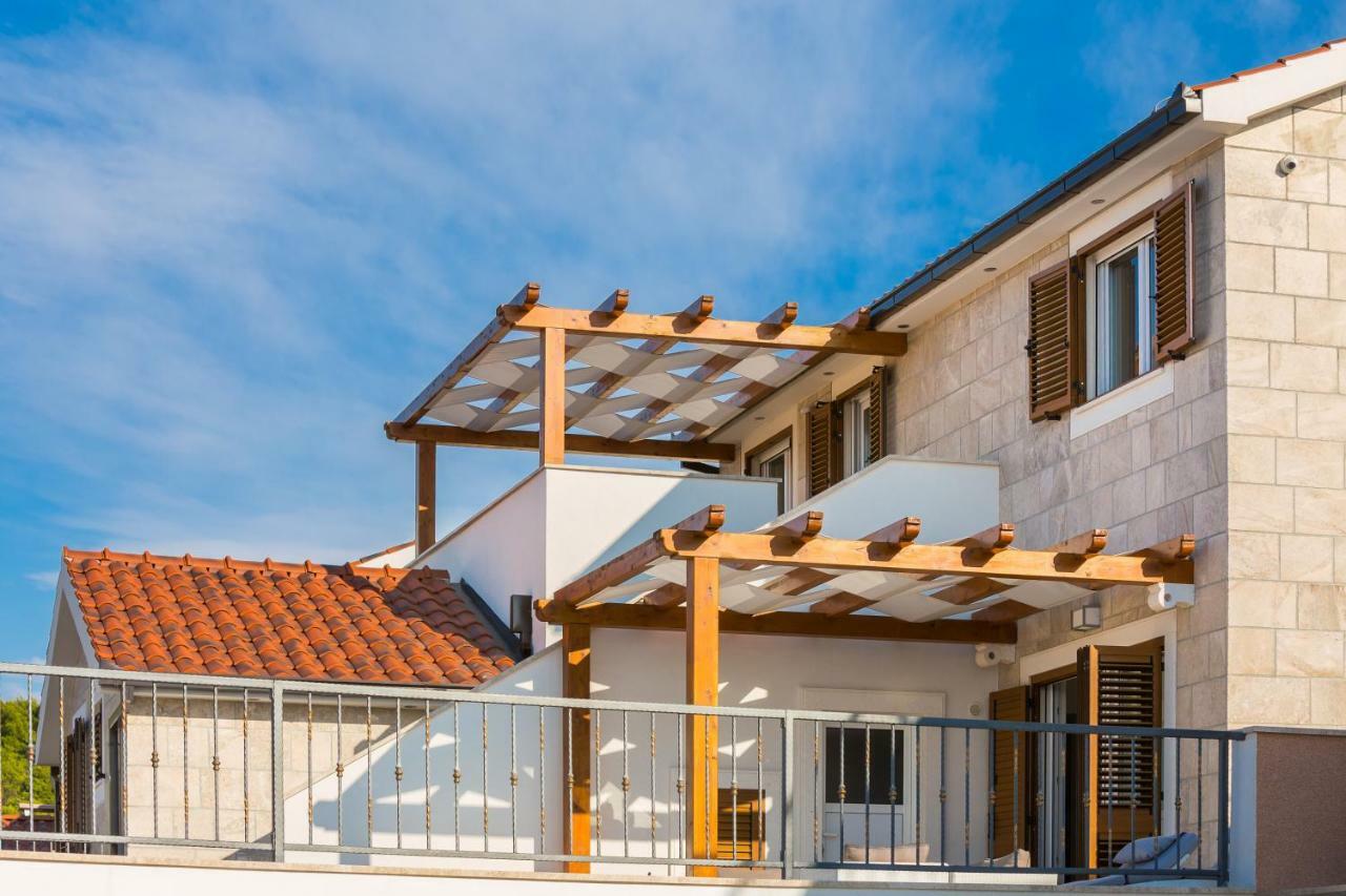 Villa Diomedes With The Sea View And The Pool Rogoznica  Buitenkant foto