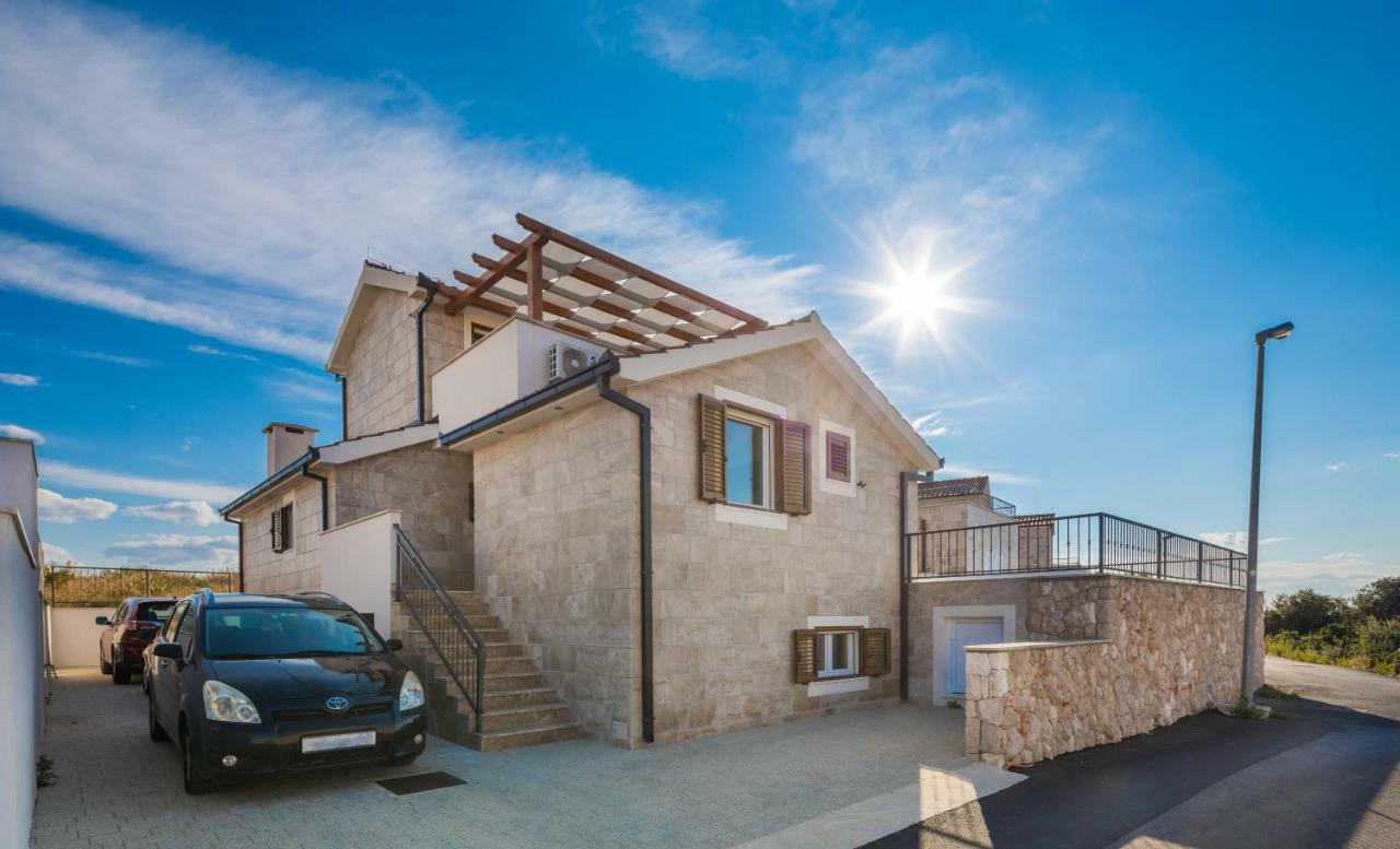 Villa Diomedes With The Sea View And The Pool Rogoznica  Buitenkant foto