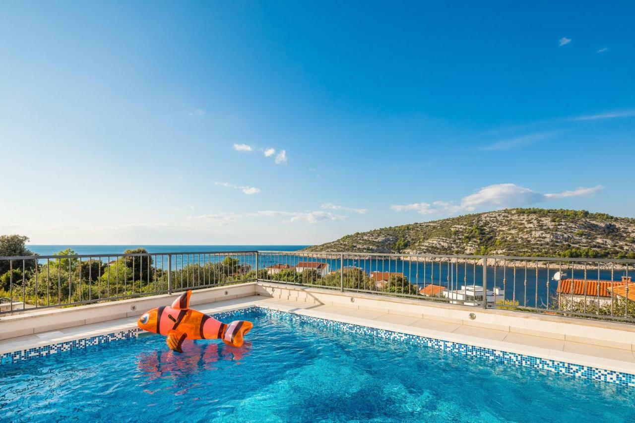 Villa Diomedes With The Sea View And The Pool Rogoznica  Buitenkant foto